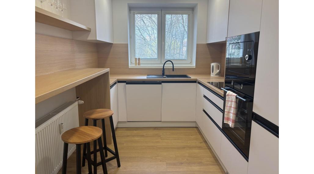 Na prenájom 2i. byt  | 63 m2 | Dlhé Hony, Trenčín, zariadený