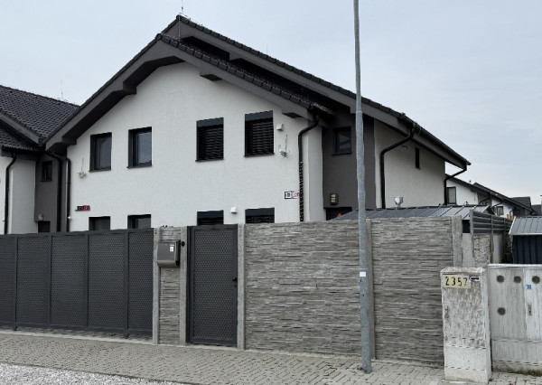 Mezonet | 4 izbový so záhradou, zariadený | Hviezdoslavov