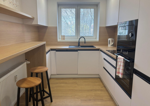 Na prenájom 2i. byt  | 63 m2 | Dlhé Hony, Trenčín, zariadený